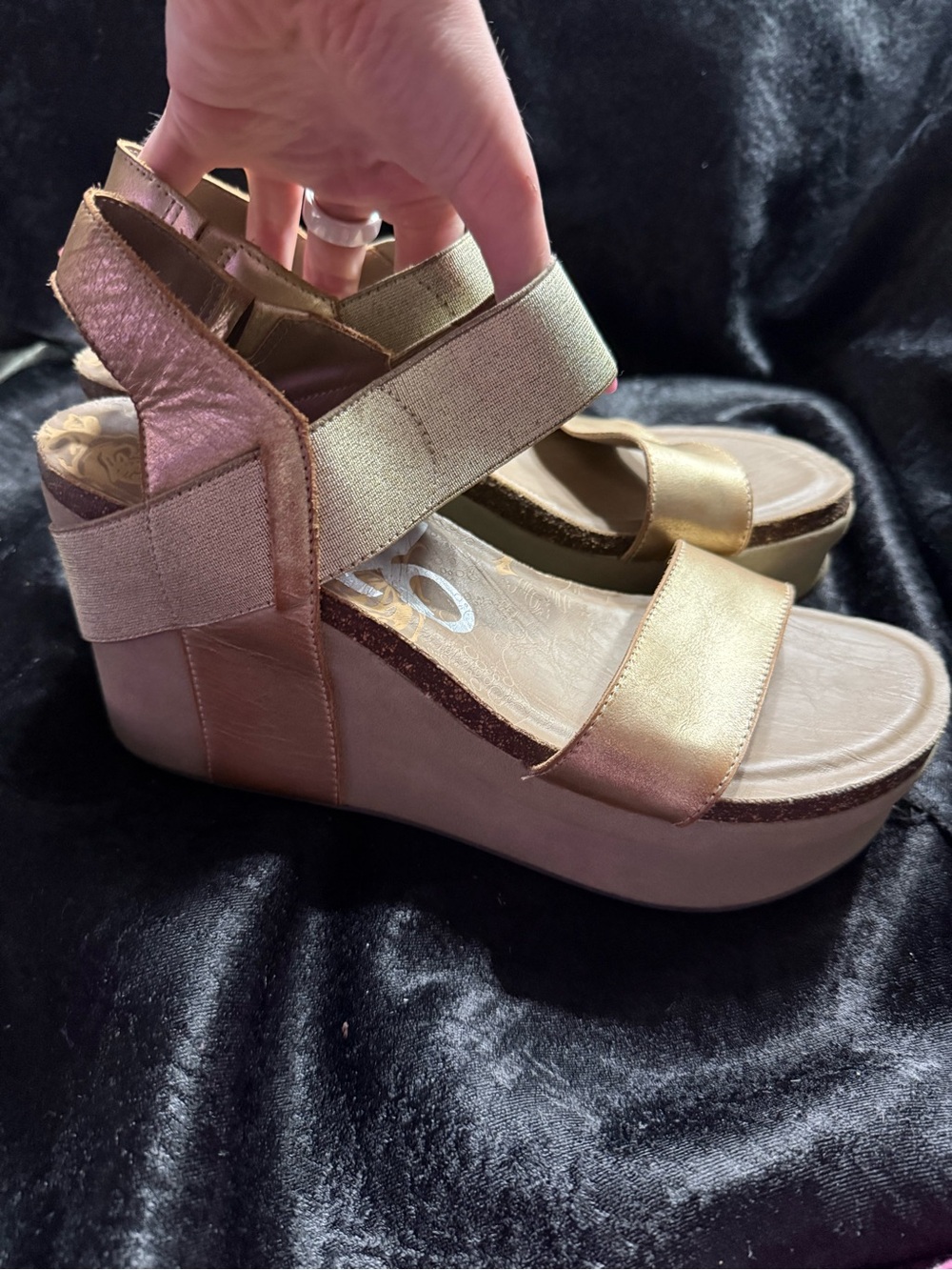 Aerosoles Gold Metallic Platform Wedge Sandals | Comfort Wedges | Size10
